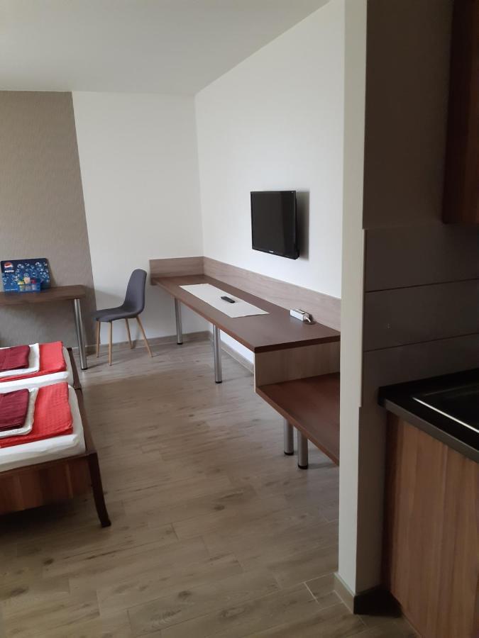 M47 Vendeghaz-Airport Hotel Debrecen Exterior photo